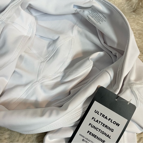 ✨NWT✨ Cropped Leggings White Sz Medium - Picture 8 of 8